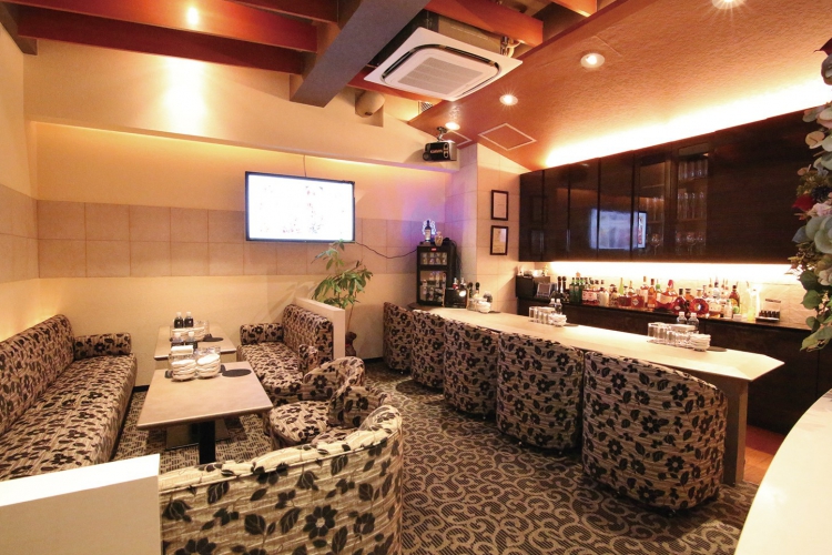 LOUNGE 一家